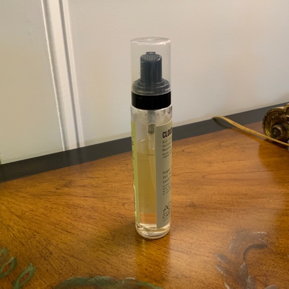 AG Care Cloud Air Light Volumizing Mousse - Picture 3 of 3